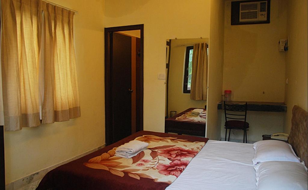 Hotel Divine Ganga Cabaña Rishīkesh Habitación foto